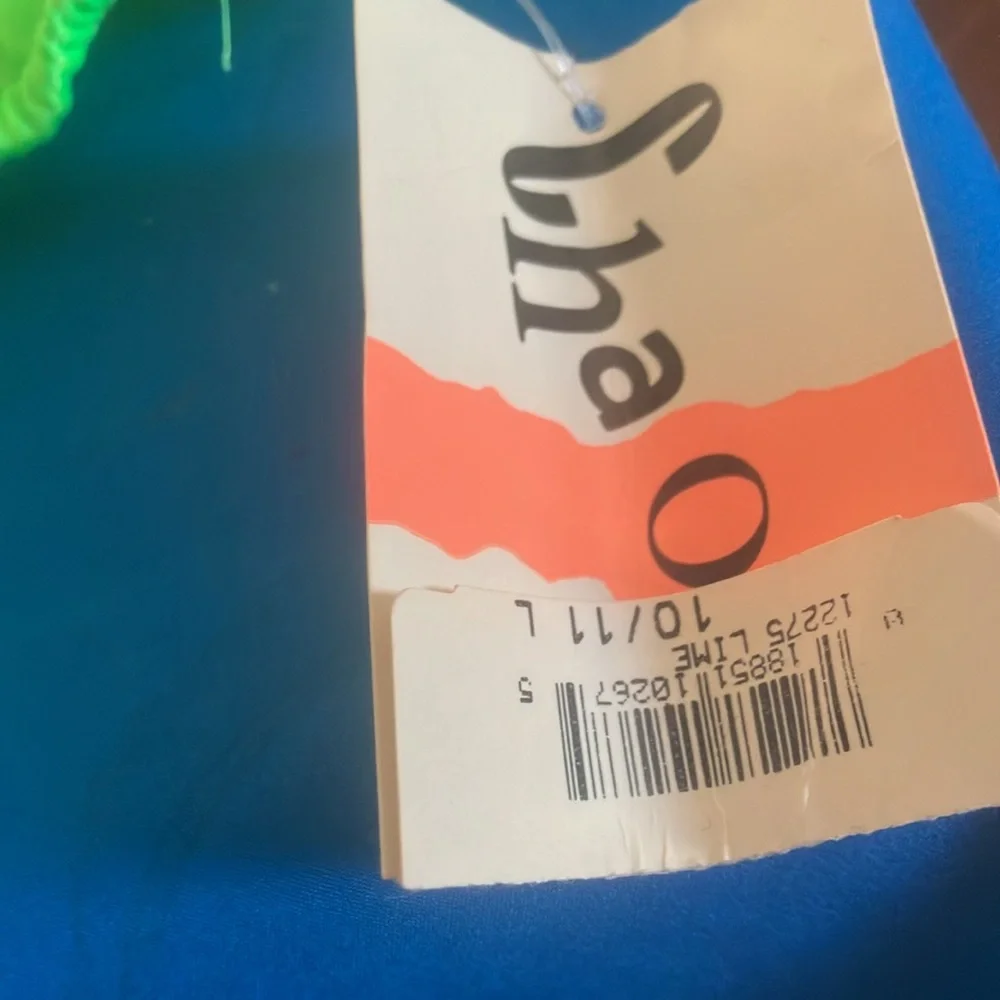 FINAL MARKDOWN Vibrant Green swimsuit top large brand new